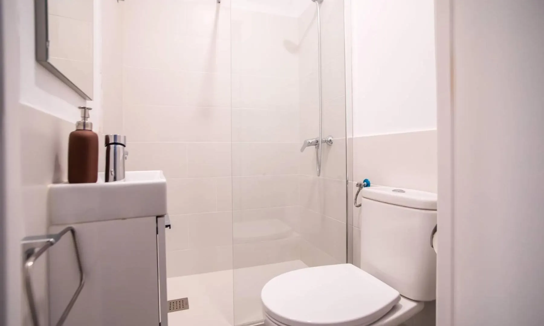 12Ara1093- New & Spacious 3Br Flat 바르셀로나 0*,
